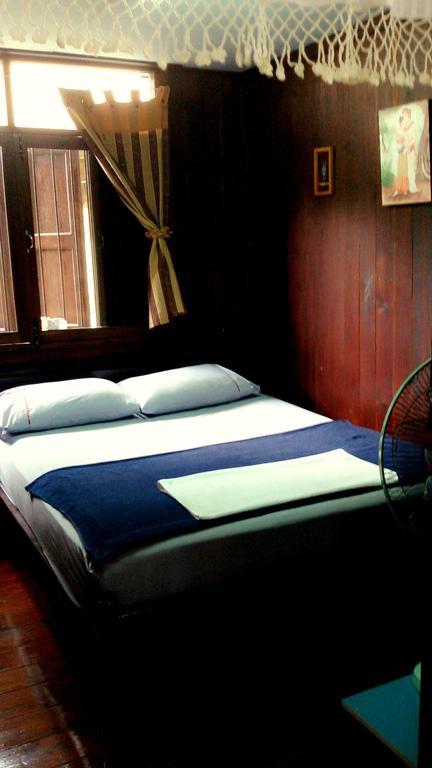 Baan Mai Guesthouse Mae Hong Son Room photo